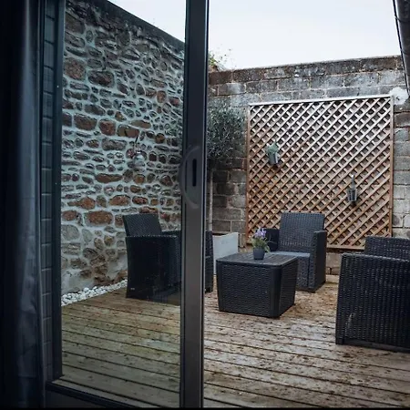 2 Pause Detente Avec Terrasse Privee * Ernee