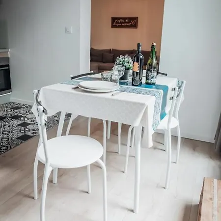 Apartment 2 Pause Detente Avec Terrasse Privee Ernee